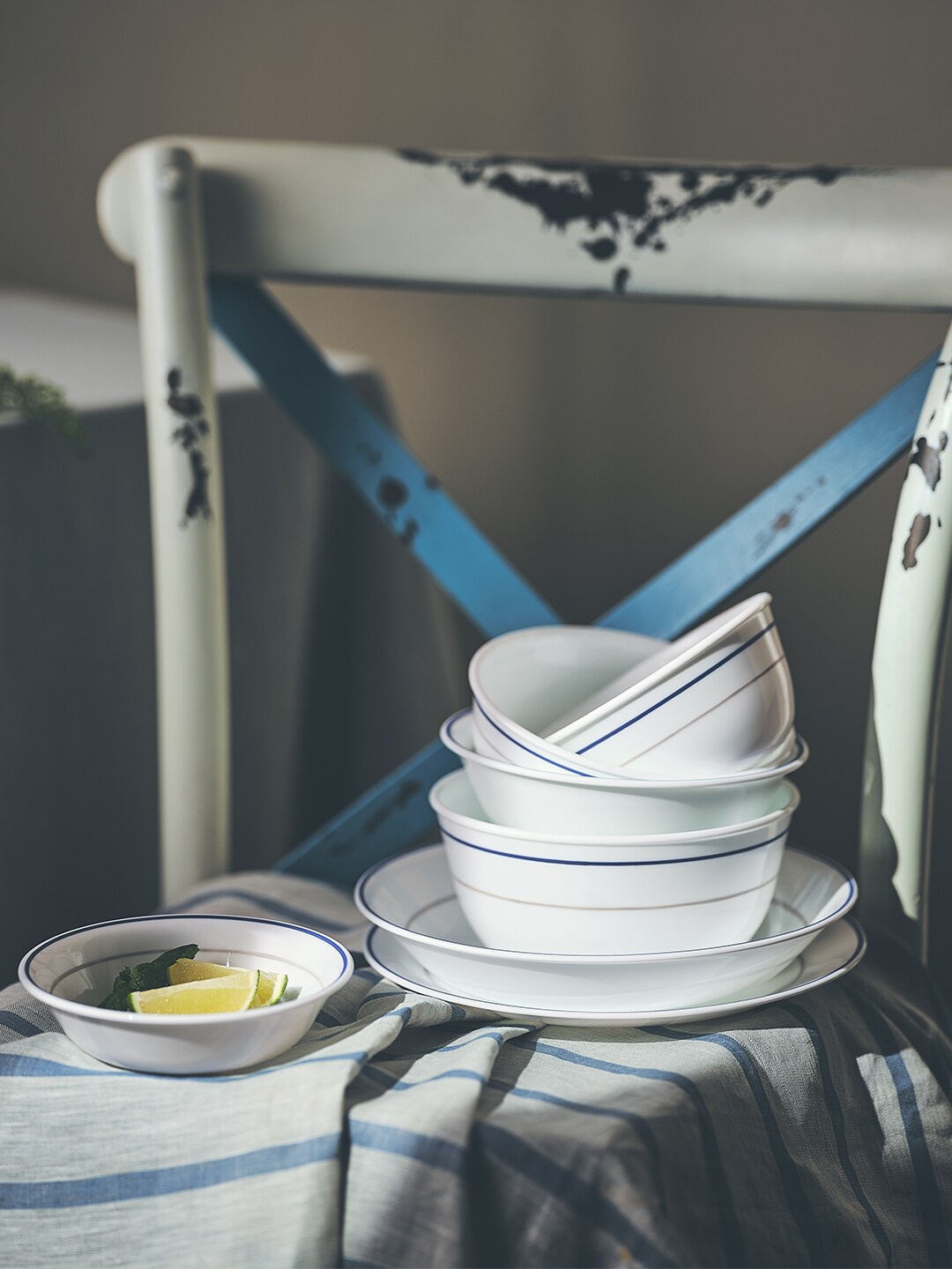 

Corelle White & Blue Set Of 6 Geometric Printed Glossy Bowls 296 ML Each