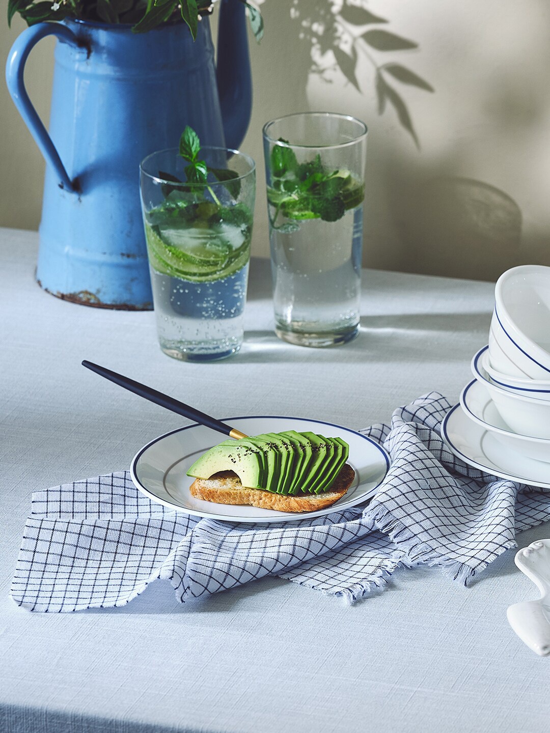 

Corelle Set Of 6 Geometric Printed Glossy Plates, White