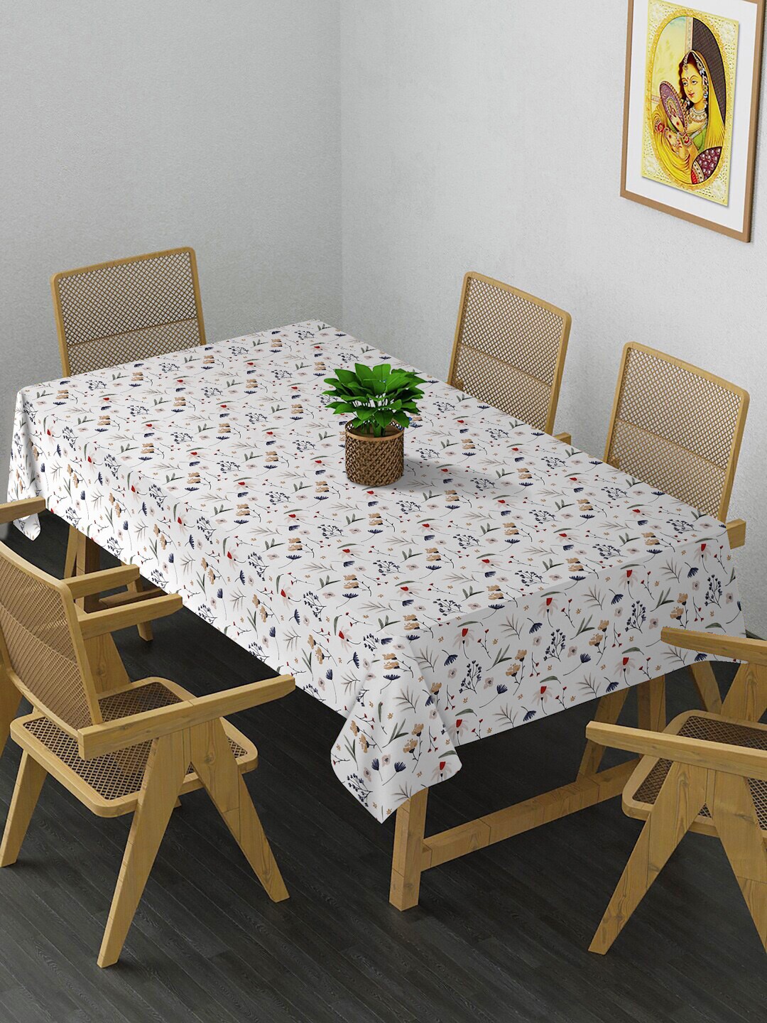 

HOSTA HOMES White Floral Print Velvet 6 Seater Table Covers