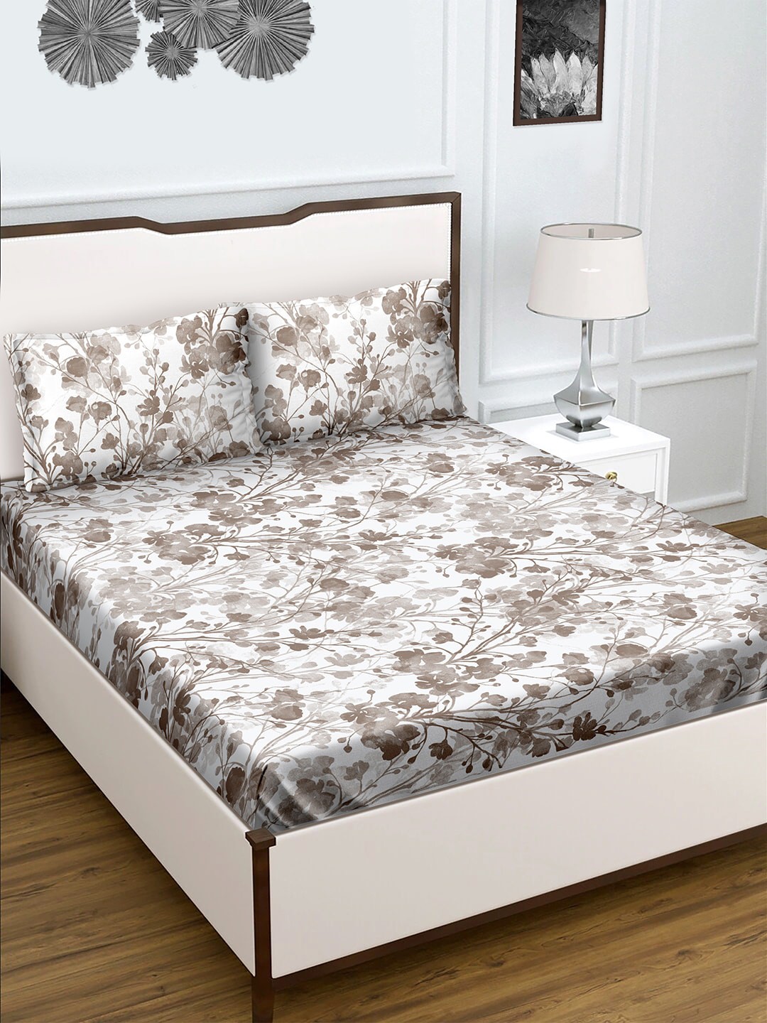 

BELLA CASA Brown & White Floral 210 TC Cotton Queen Bedsheet with 2 Pillow Covers