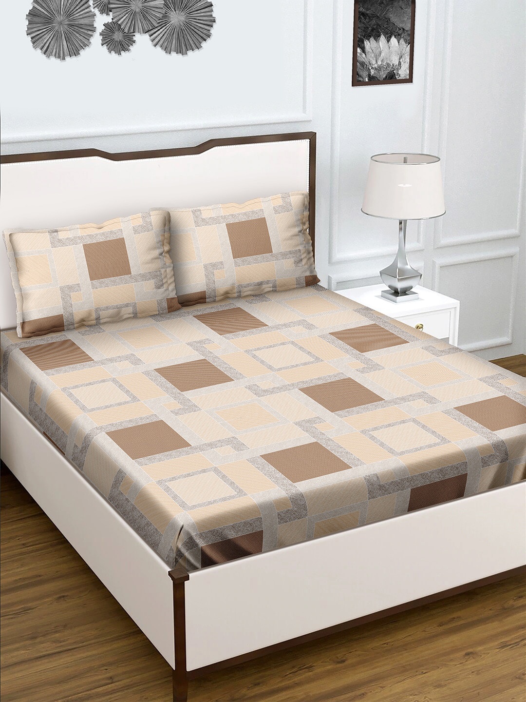 

BELLA CASA Brown & Beige Geometric 210 TC Queen Bedsheet with 2 Pillow Covers
