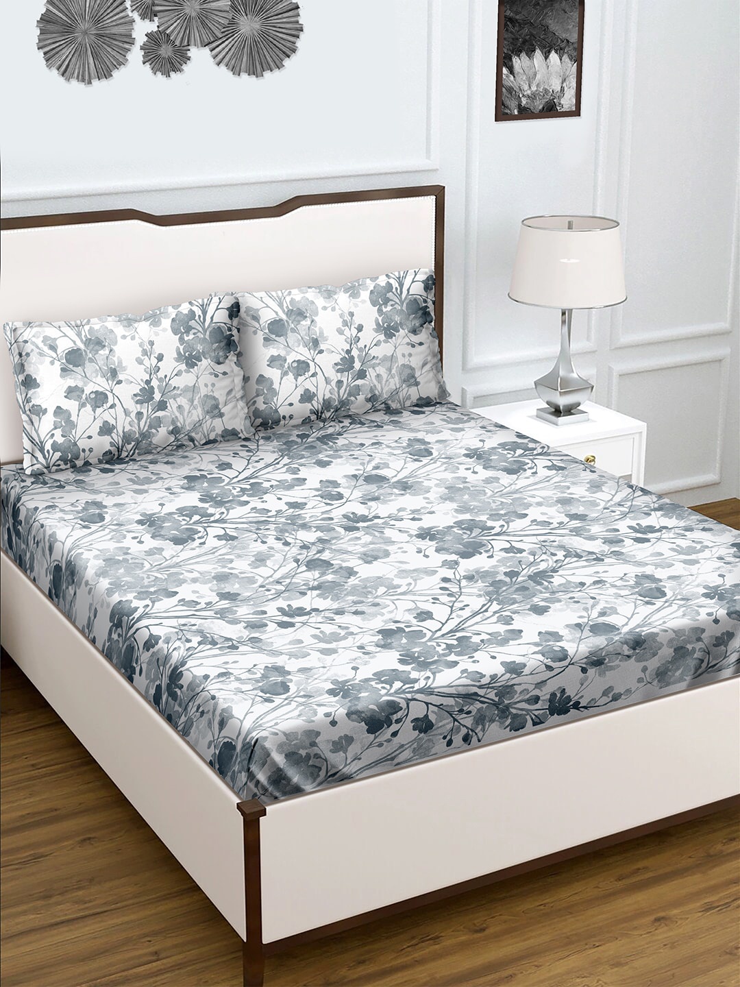 

BELLA CASA Blue & White Floral 210 TC King Bedsheet with 2 Pillow Covers