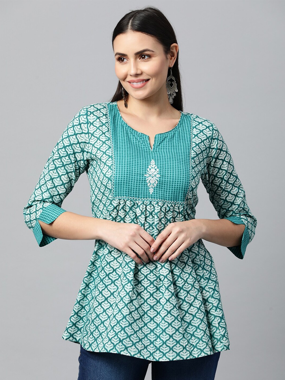 

KAMI KUBI Women Teal Print Empire Longline Top