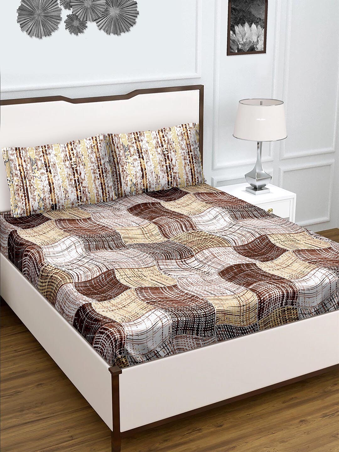 

BELLA CASA Brown & Beige 180 TC Queen Bedsheet with 2 Pillow Covers Genteel Collection