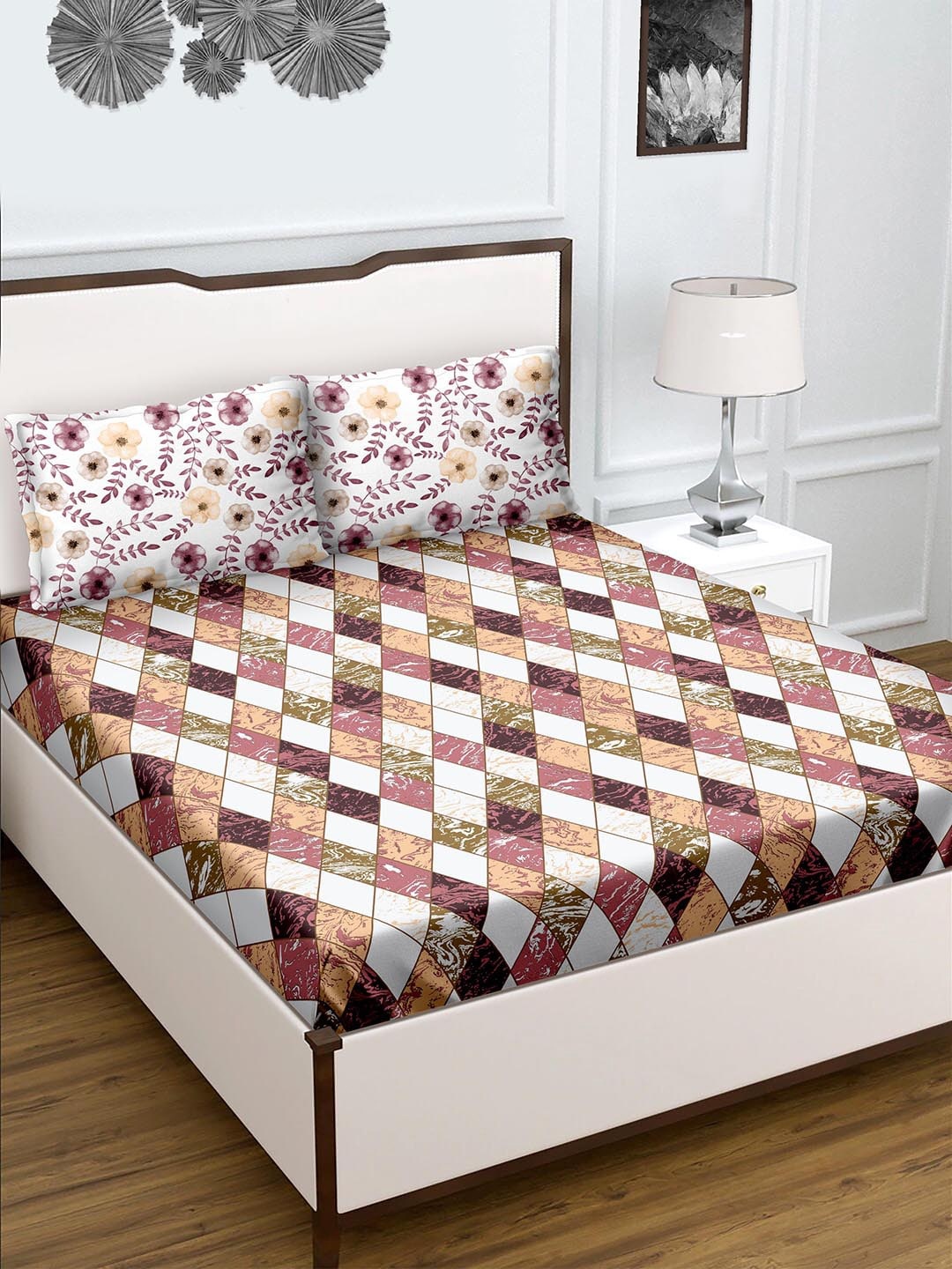 

BELLA CASA White & Brown Geometric 180 TC Queen Bedsheet with 2 Pillow Covers