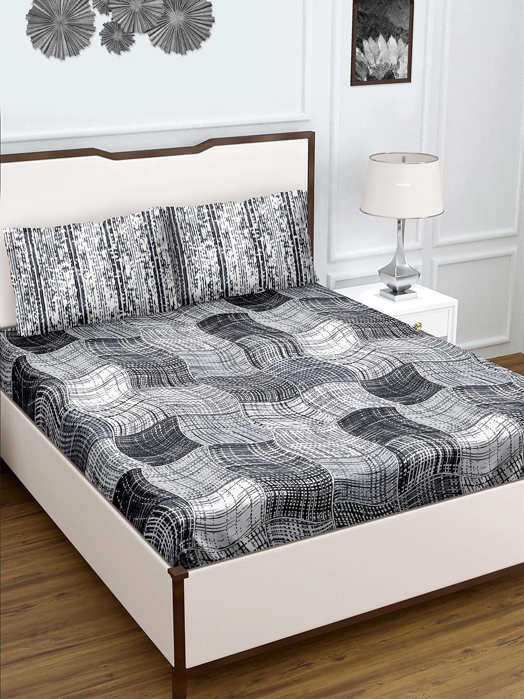 

BELLA CASA Grey & Off White Printed 180 TC Queen Bedsheet With 2 Pillow Covers