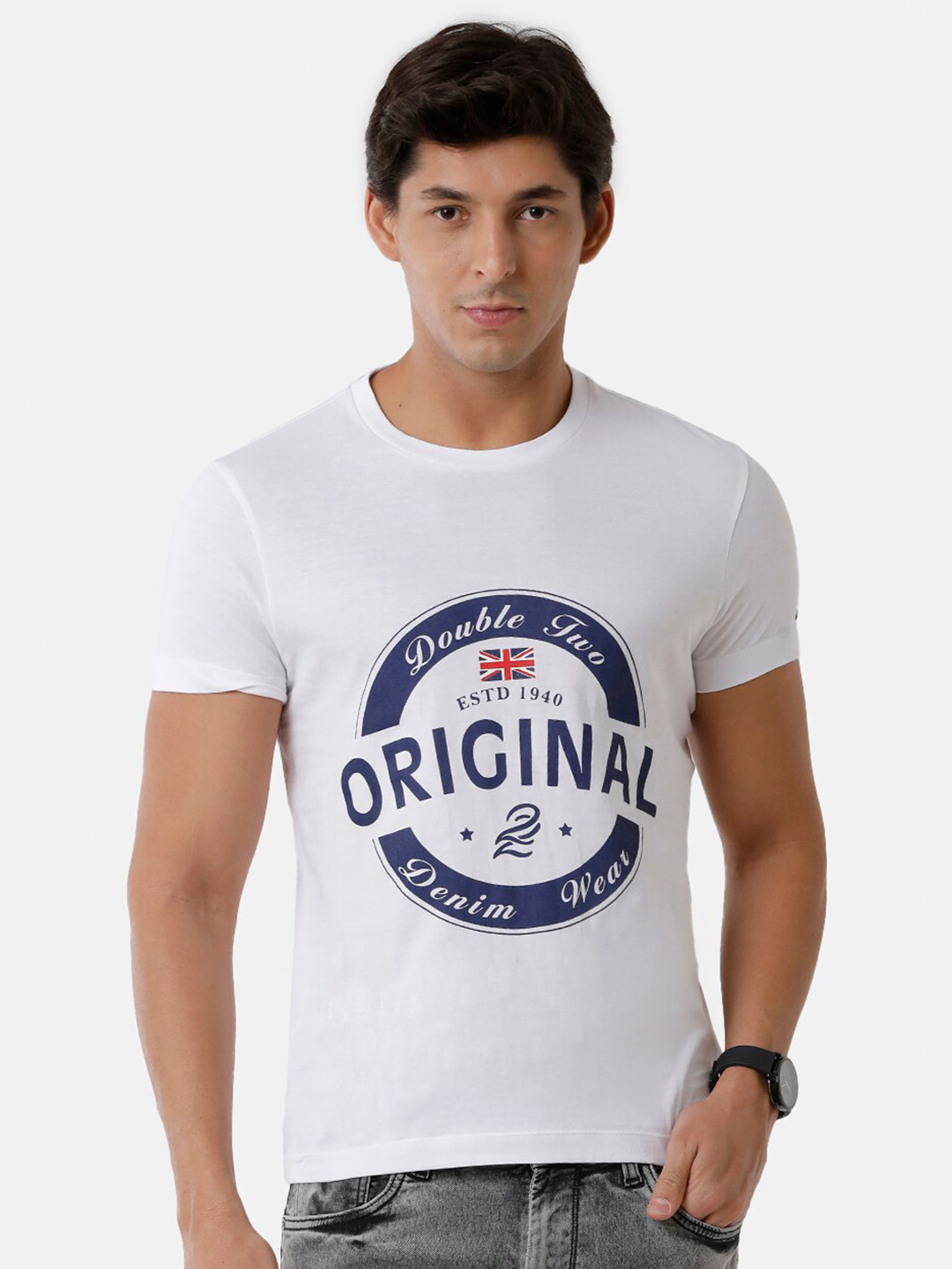 

Double Two Men White Typography Printed Slim Fit T-shirt