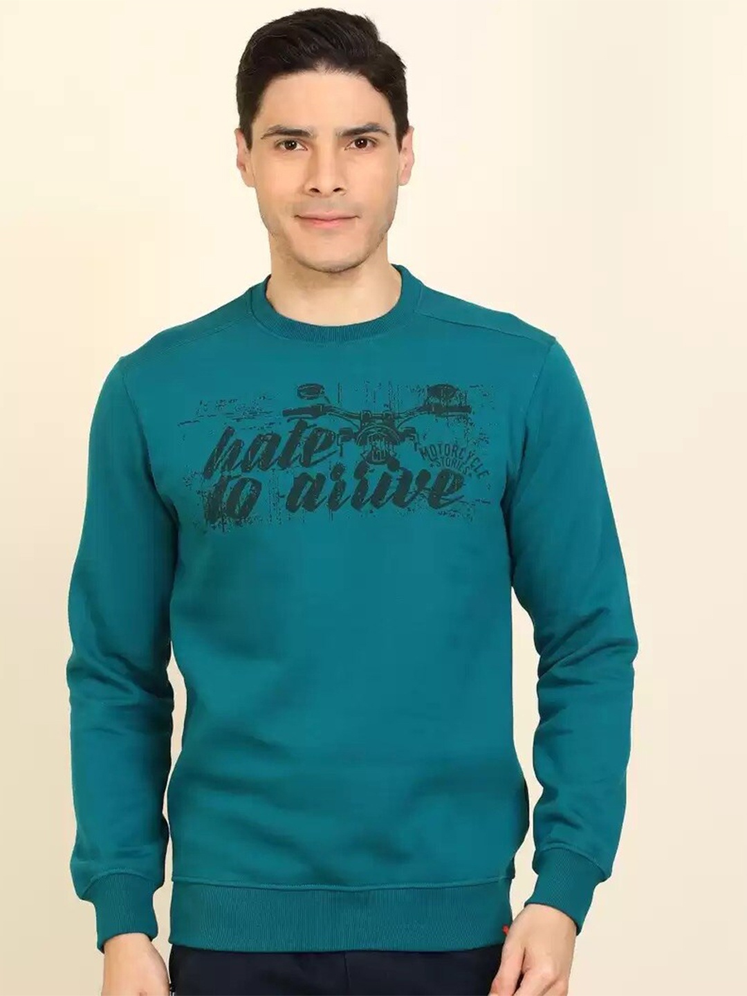 

Wildcraft Men Green Printed Sweatshirt