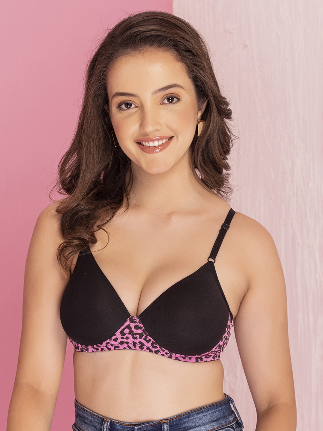 

Clovia Padded Non-Wired Full Cup T-shirt Bra, Black