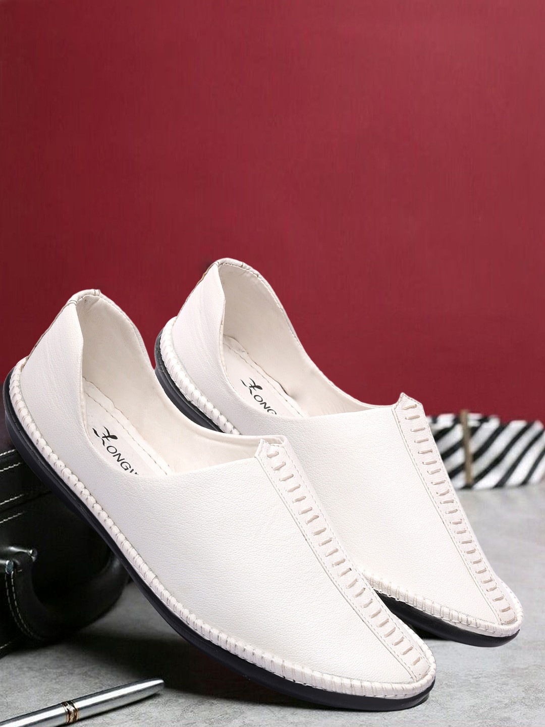

Longwalk Men White Loafers