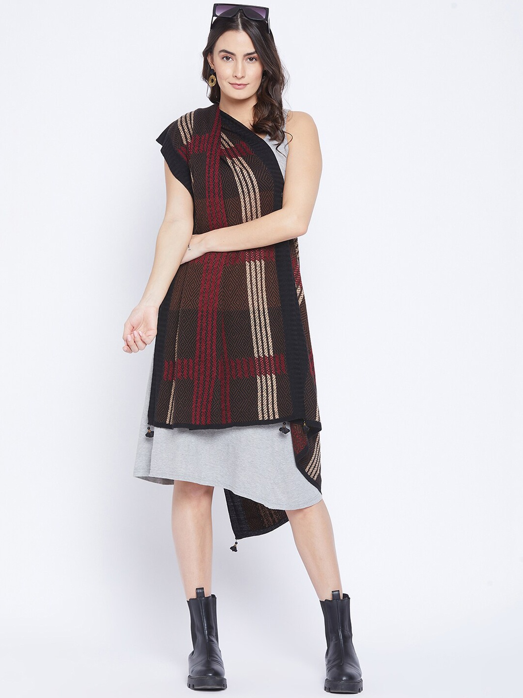 

Knitstudio Women Black Checked Woven-Design Knitted Shawl