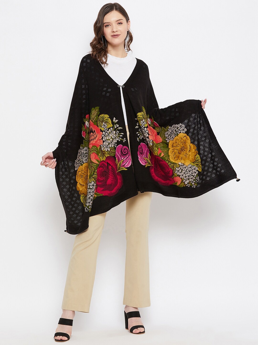 

Knitstudio Women Black & Green Woven Design Shawl