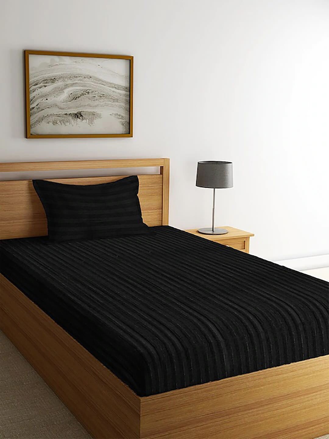 

AEROHAVEN Striped 300 TC Single Bedsheet with 1 Pillow Covers, Black