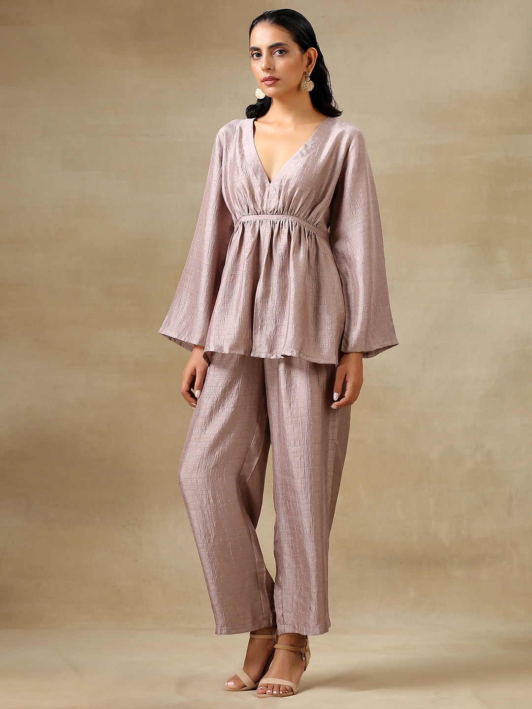 

trueBrowns Women Grey Textured Silk Co-Ord Set