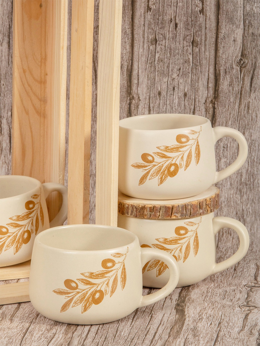 

GOODHOMES Cream & Brown Set Of 4 Printed Stoneware Glossy Mugs 320 ml Each