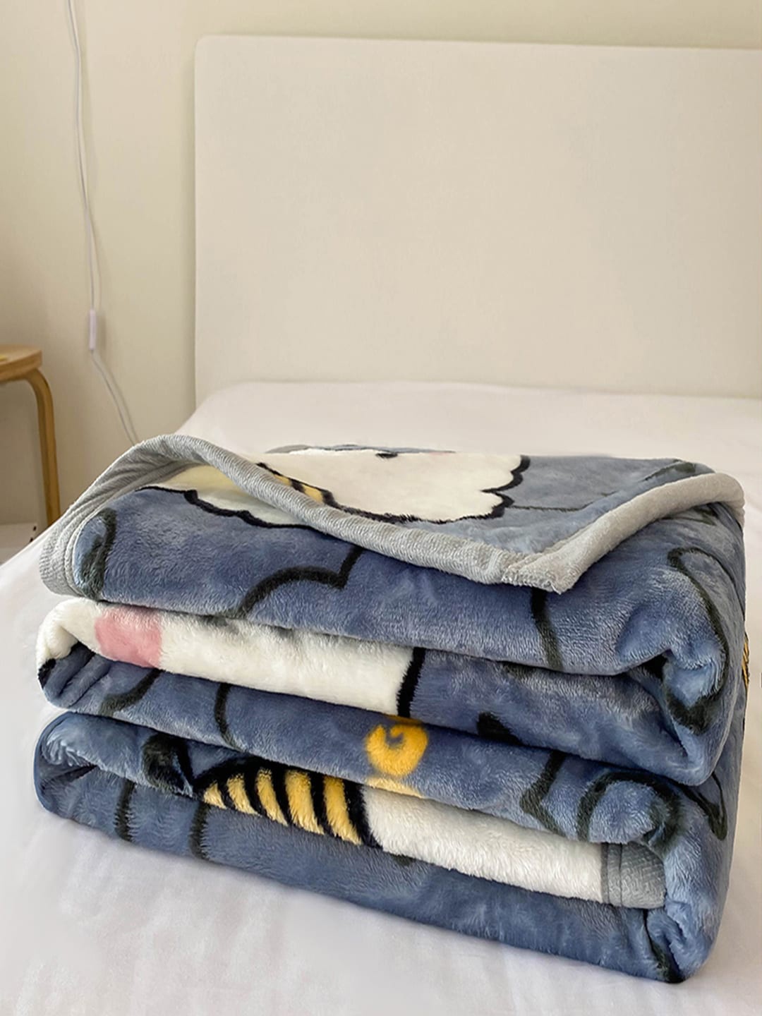 

JC Collection Grey & White Geometric AC Room 350 GSM Double Bed Blanket