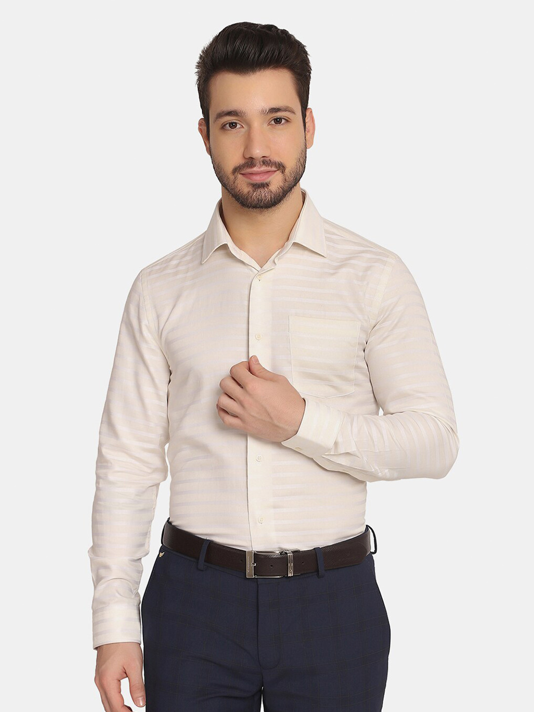 

Blackberrys Men Cream-Coloured India Slim Slim Fit Striped Formal Shirt