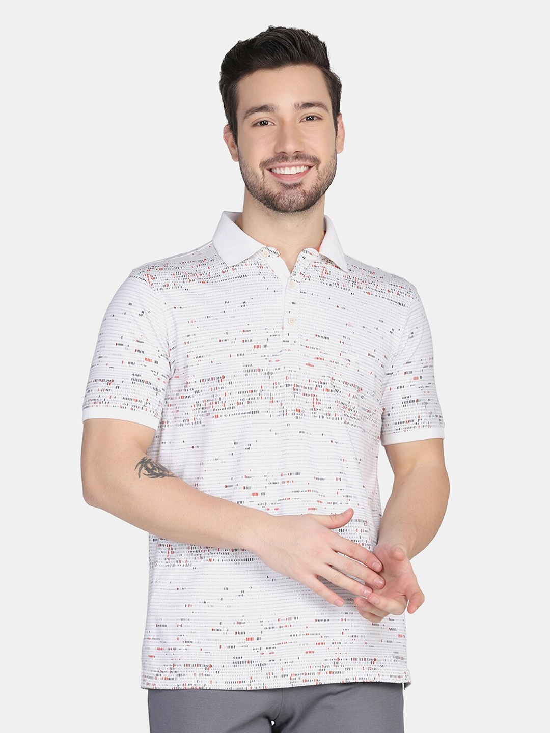 

Blackberrys Men White Printed Polo Collar Slim Fit T-shirt