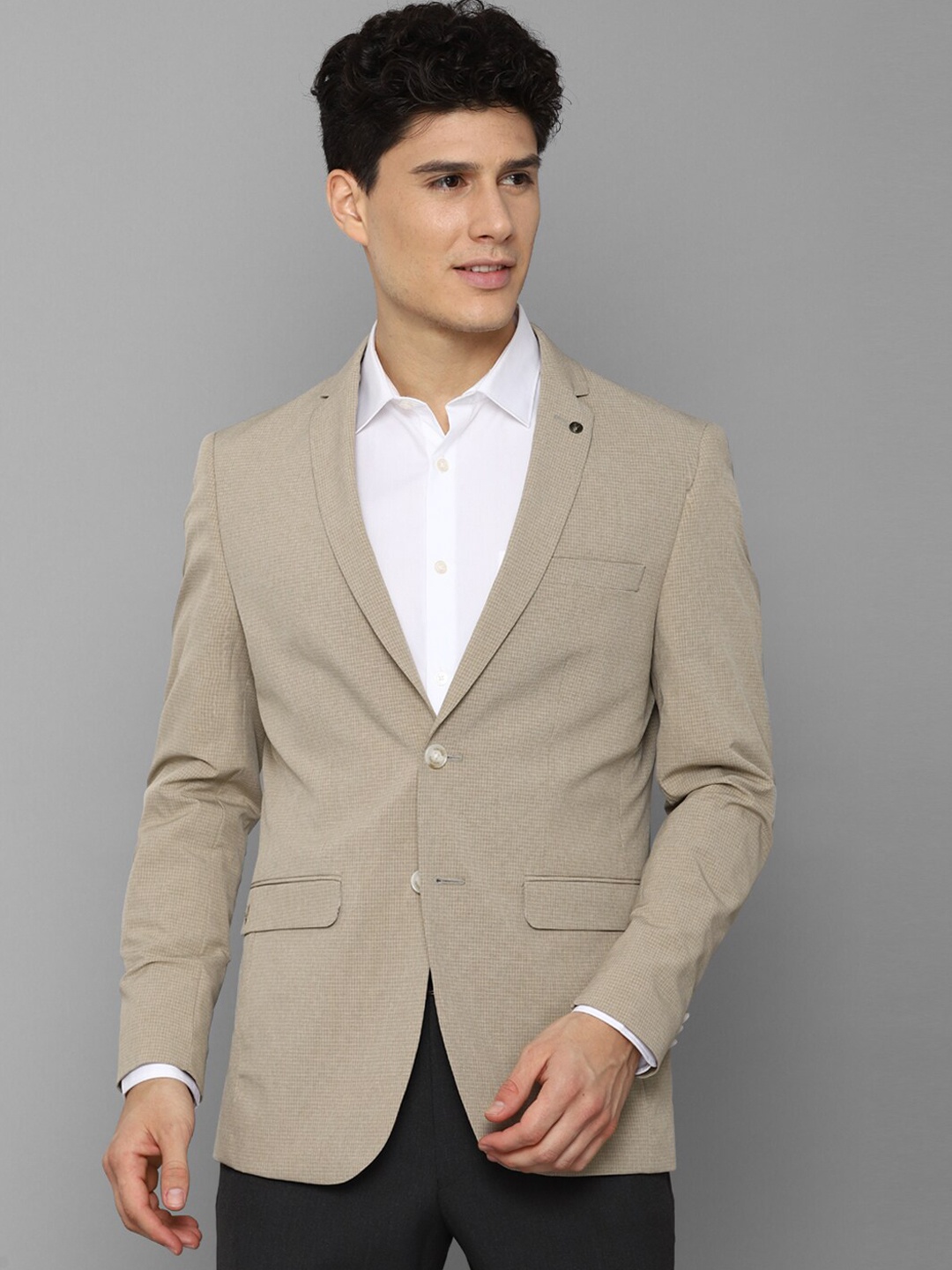 

Allen Solly Men Khaki Solid Single-Breasted Formal Slim-FitBlazers