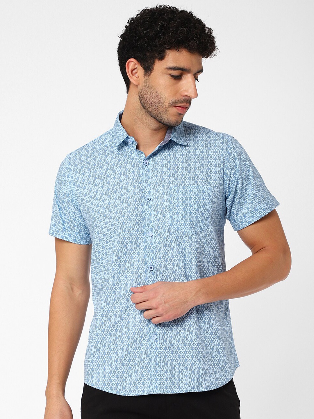 

R&B Men Blue Floral Printed Casual Cotton Shirt