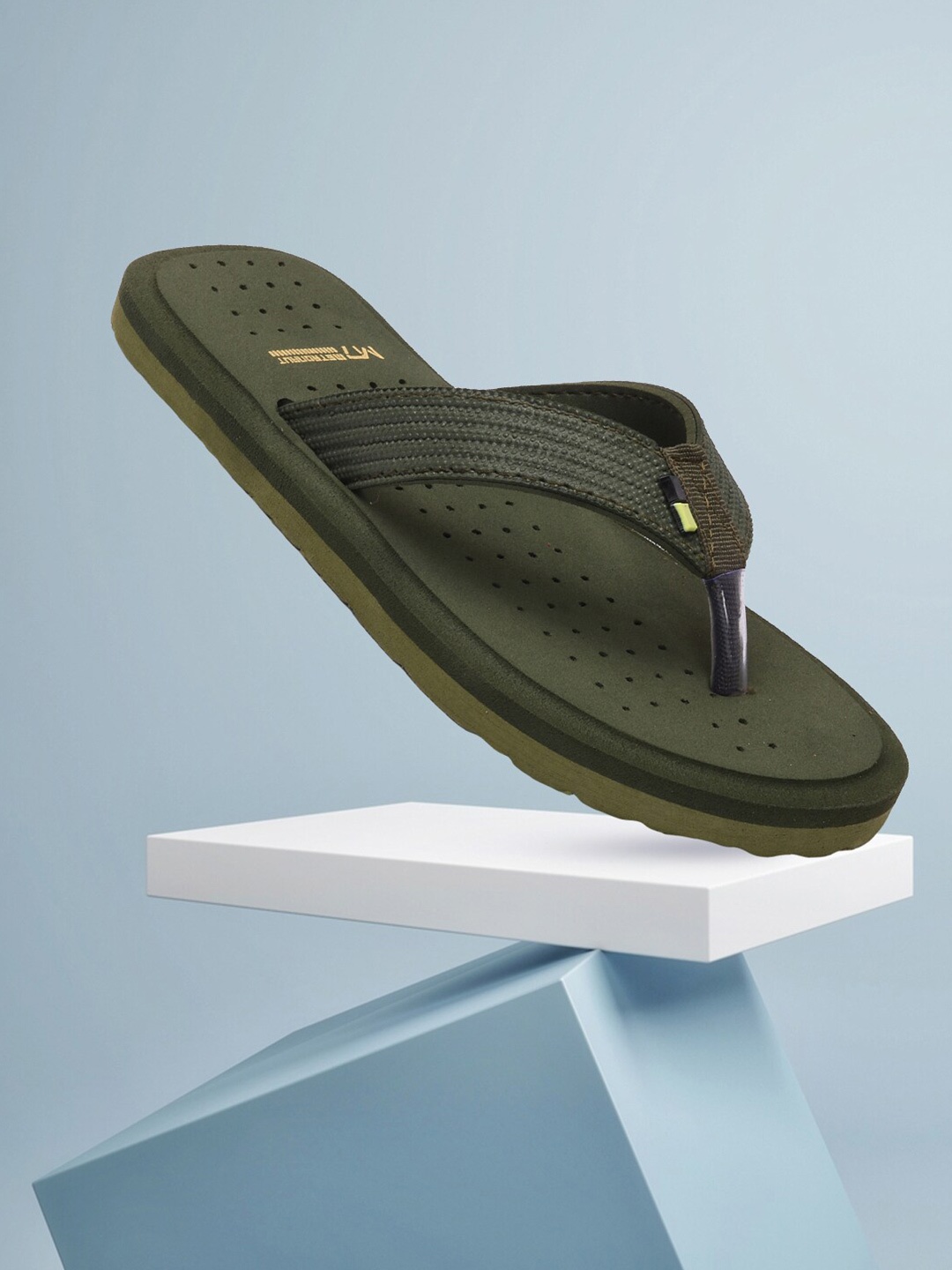 

M7 by Metronaut Men Thong Flip-Flops, Olive