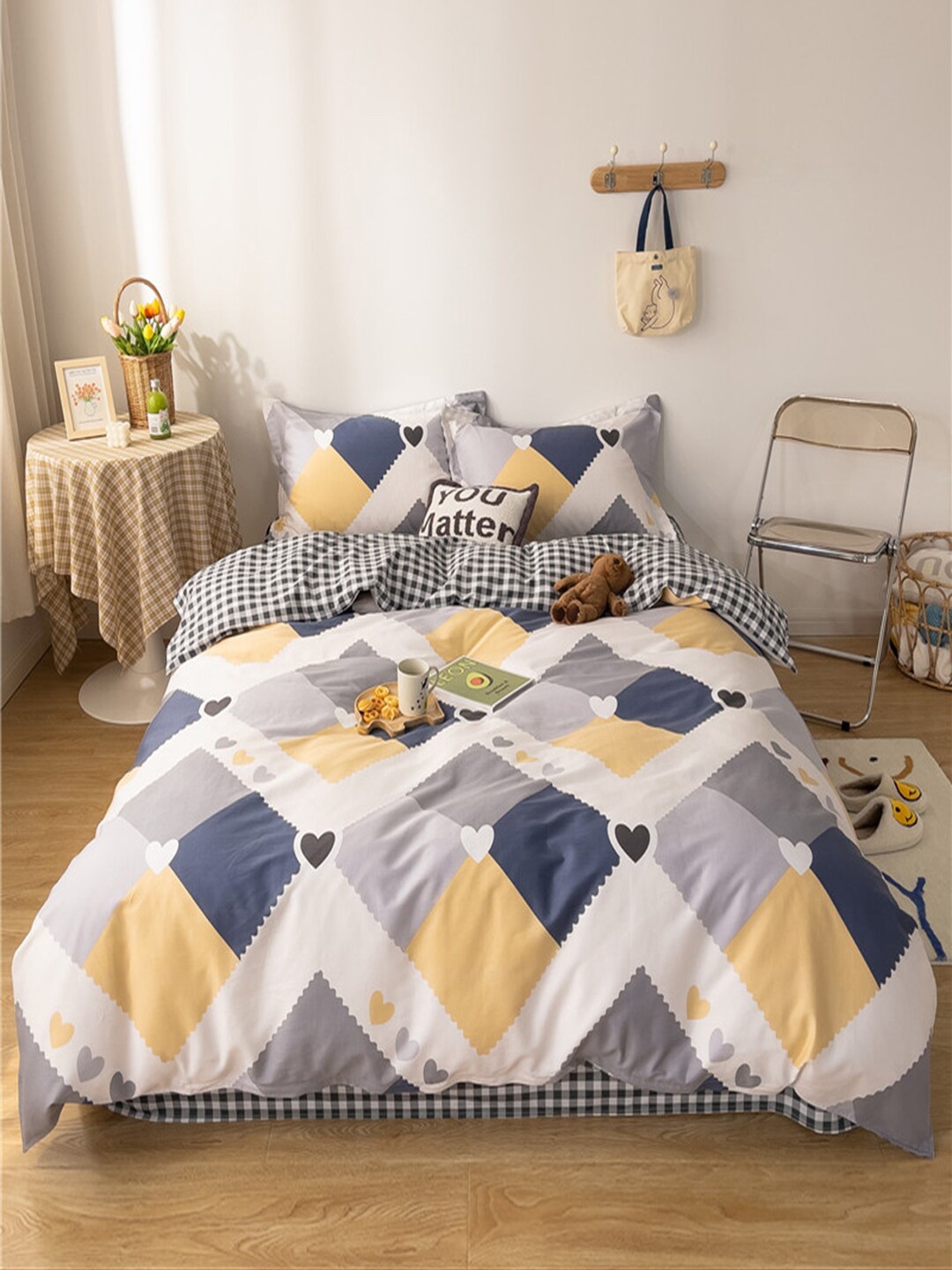 

JC Collection Pure cotton White Printed Bedding Set