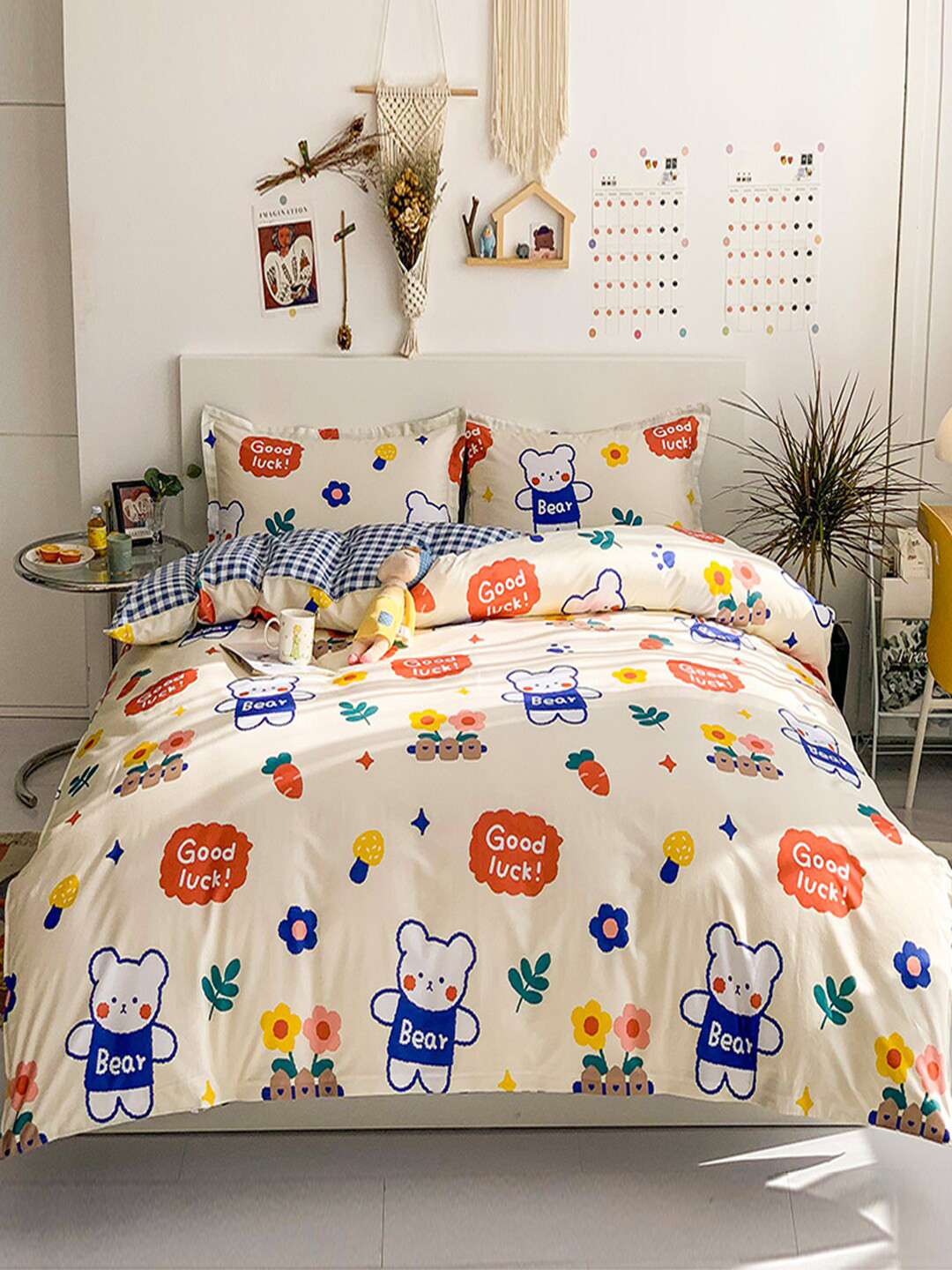 

JC Collection White & Blue Printed Double King Pure Cotton Bed Covers With 2 Pillow Covers