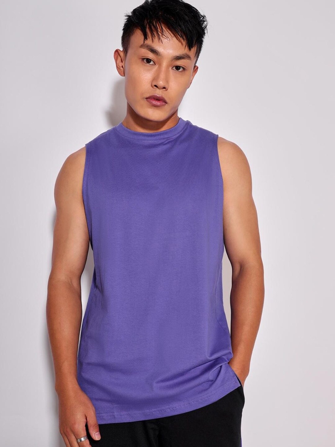 

Bewakoof Plus Size Men Violet Solid Basic Innerwear Vests