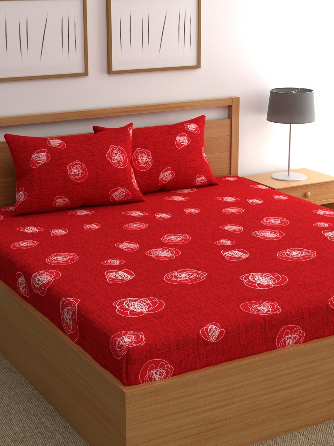 

CHHAVI INDIA Red & White 210 TC Abstract Print Queen Bedsheet with 2 Pillow Covers