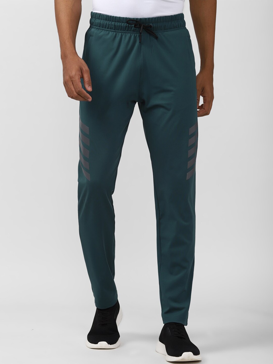 

Van Heusen Flex Men Green Solid Track Pants