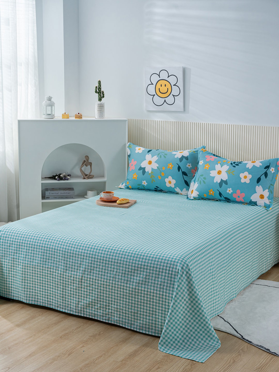 

JC HOME Blue & White Printed Cotton 200 TC King Bedsheet With 2 Pillow Covers