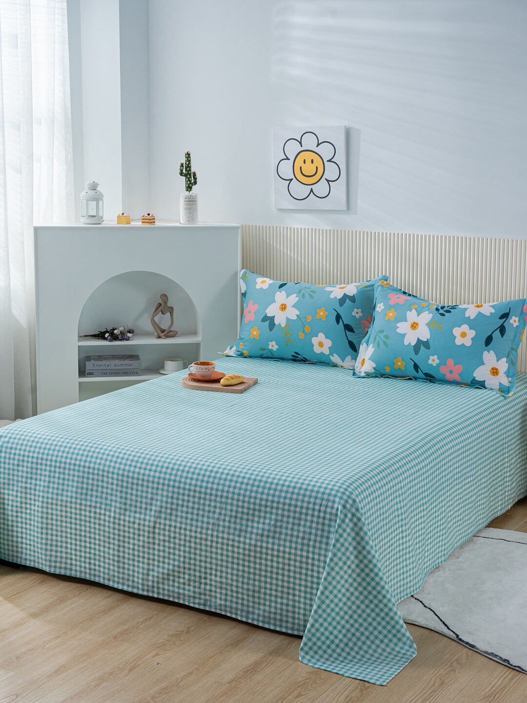 

JC HOME Blue & White Printed Cotton 200 TC Queen Bedsheet with 2 Pillow Covers