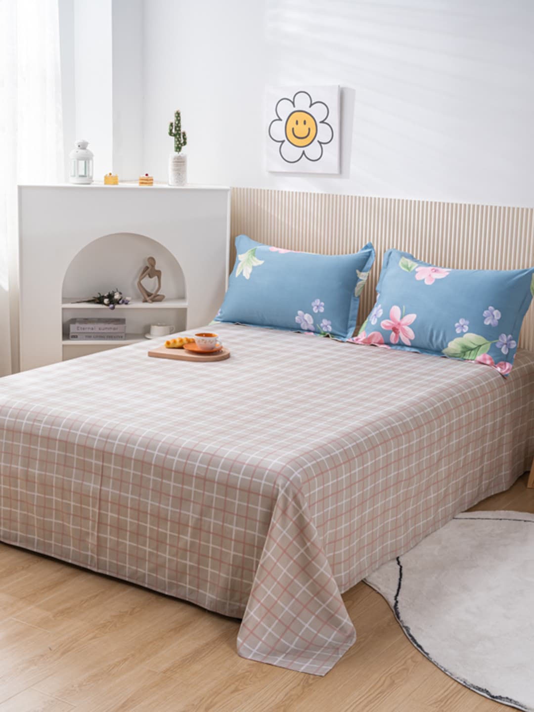 

JC HOME Beige & White Checked Cotton 200 TC Queen Bedsheet with 2 Pillow Covers