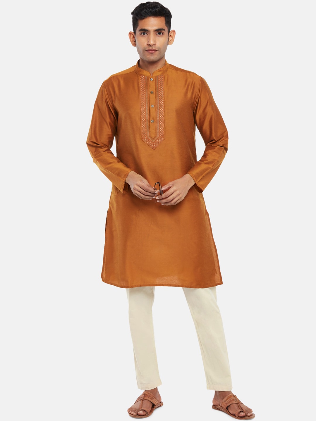 

indus route by Pantaloons Men Rust Solid Yoke Design Kurta
