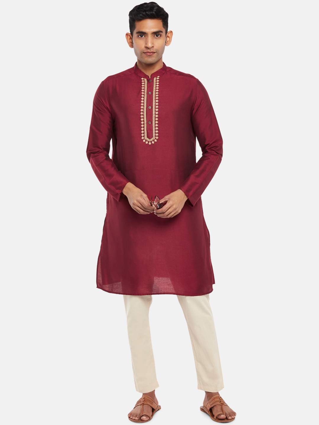 

indus route by Pantaloons Men Maroon Solid Yoke Design Kurta