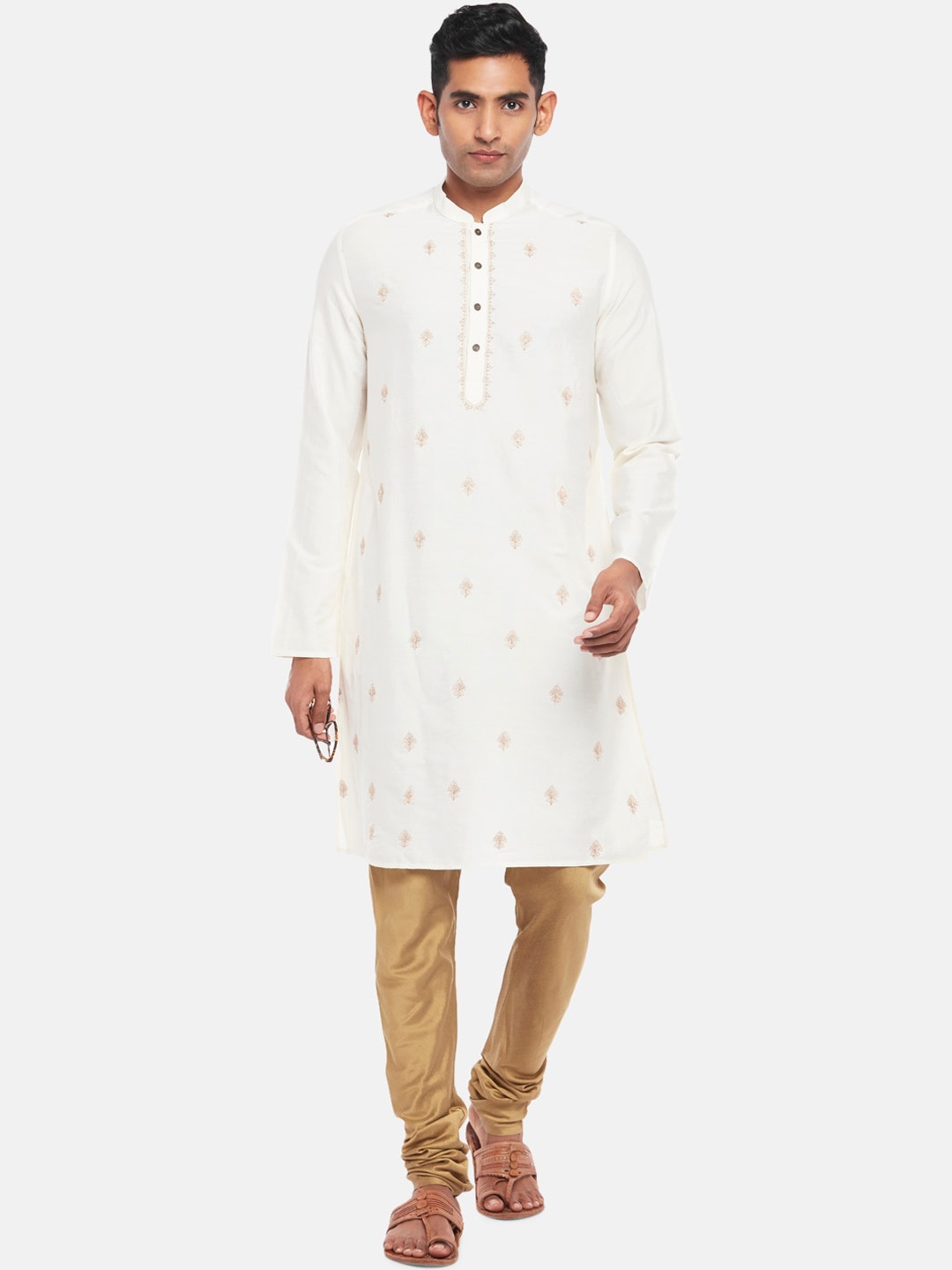 

indus route by Pantaloons Men Off White Ethnic Motifs Thread Work Kurta