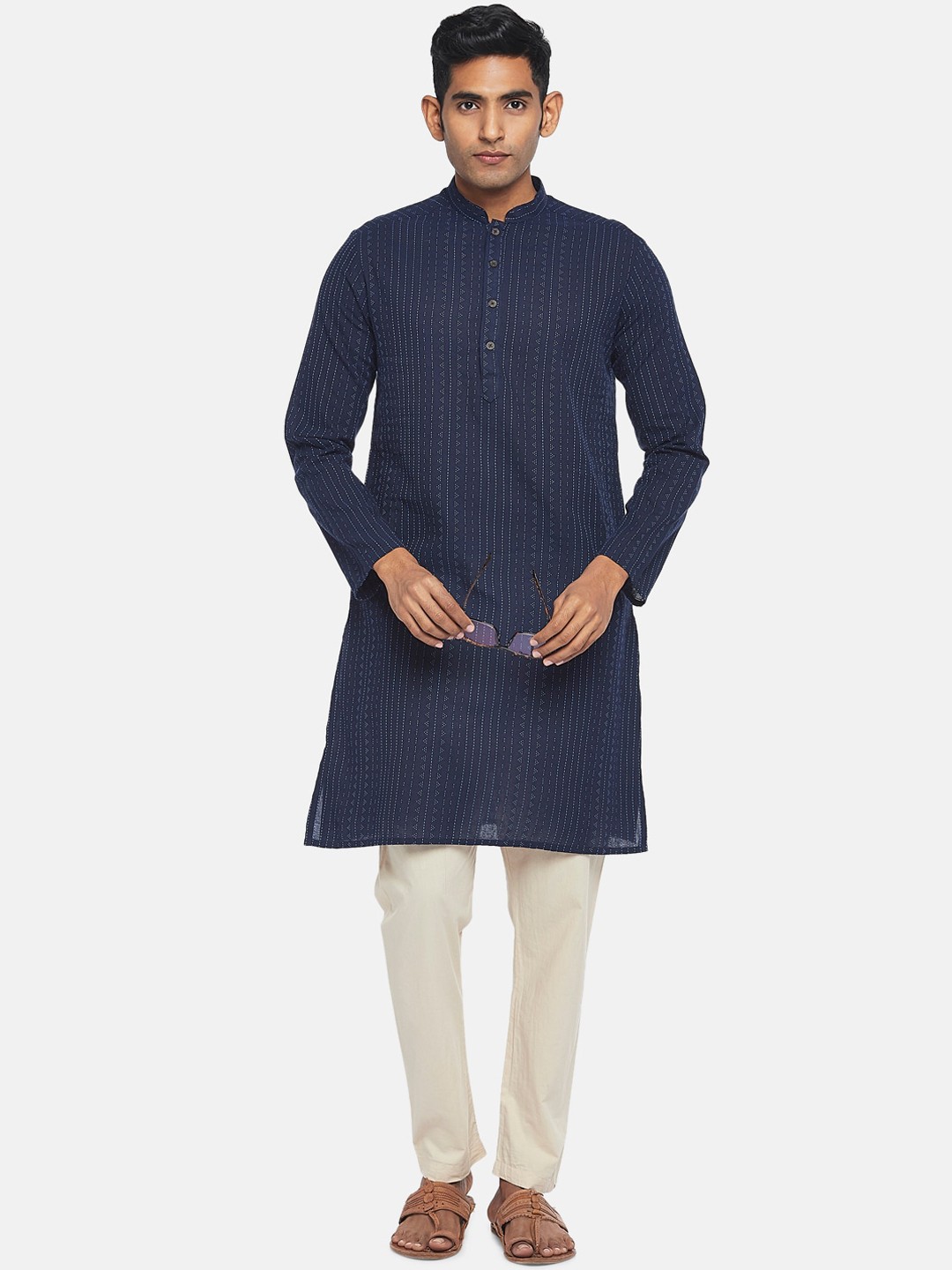 

indus route by Pantaloons Men Navy Blue Striped Cotton Kurta