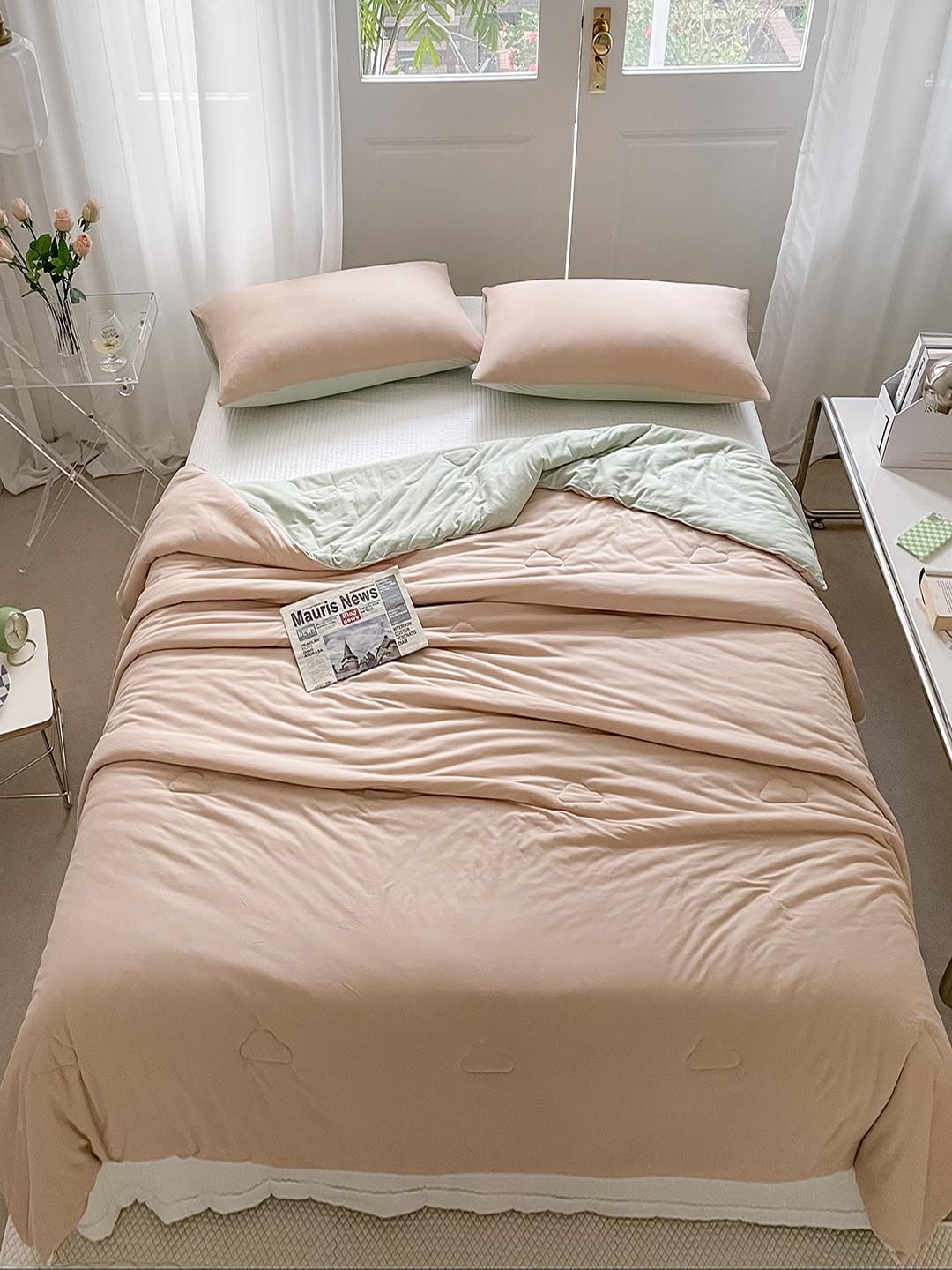 

JC Collection Peach-Coloured & Green AC Room 400 GSM Single Bed Quilt