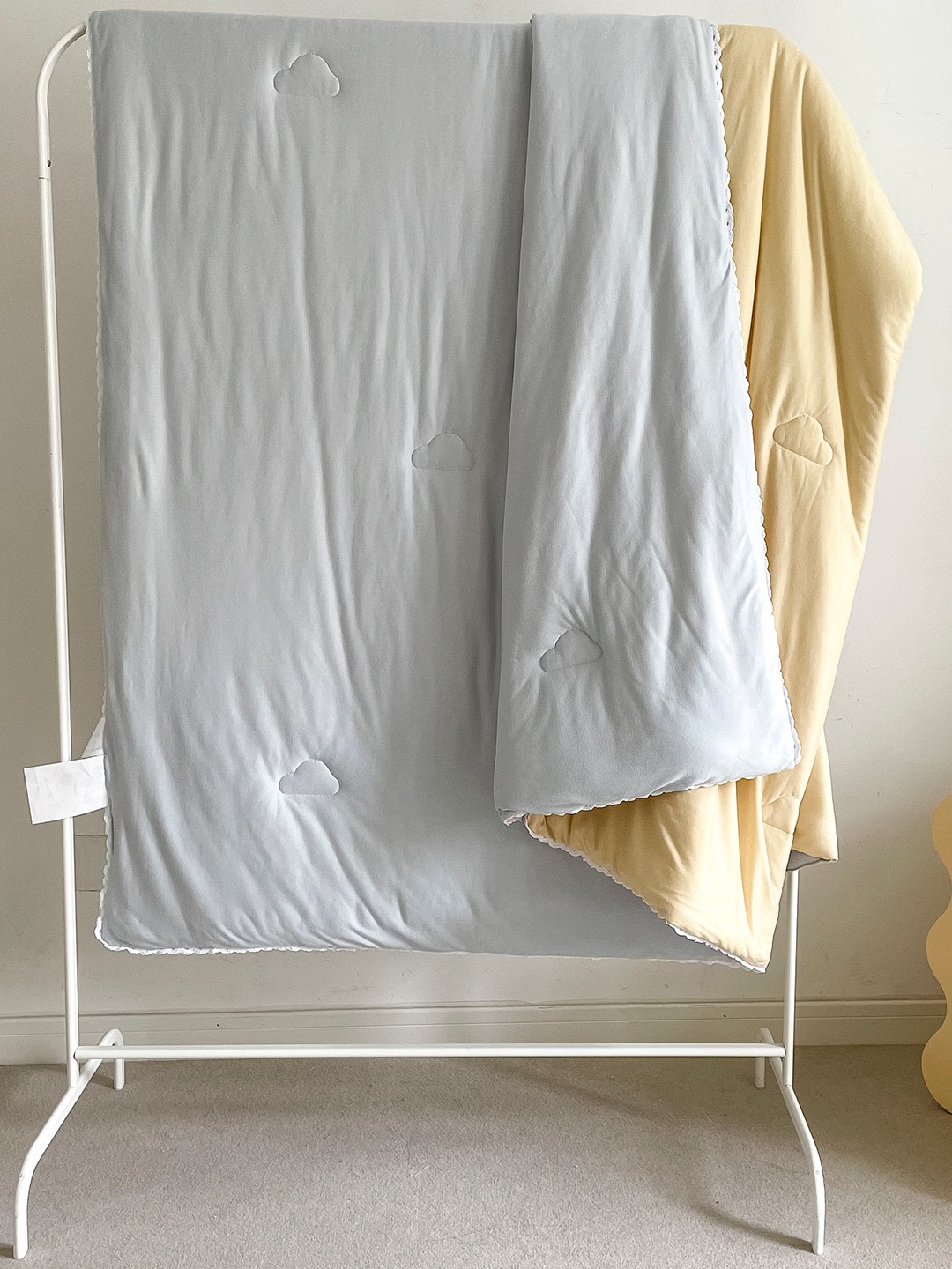 

JC HOME Grey & Yellow AC Room 400 GSM Single Bed Quilt