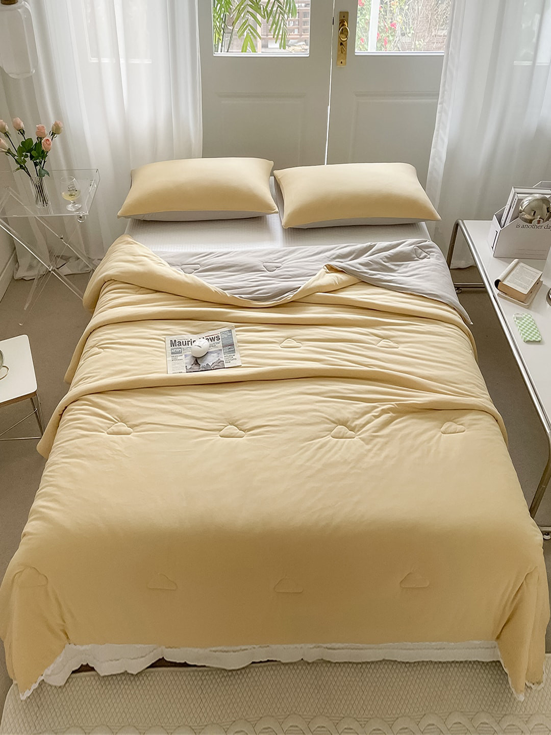

JC Collection Unisex 400 GSM Quilts & Set Of 2 Pillow Covers, Beige