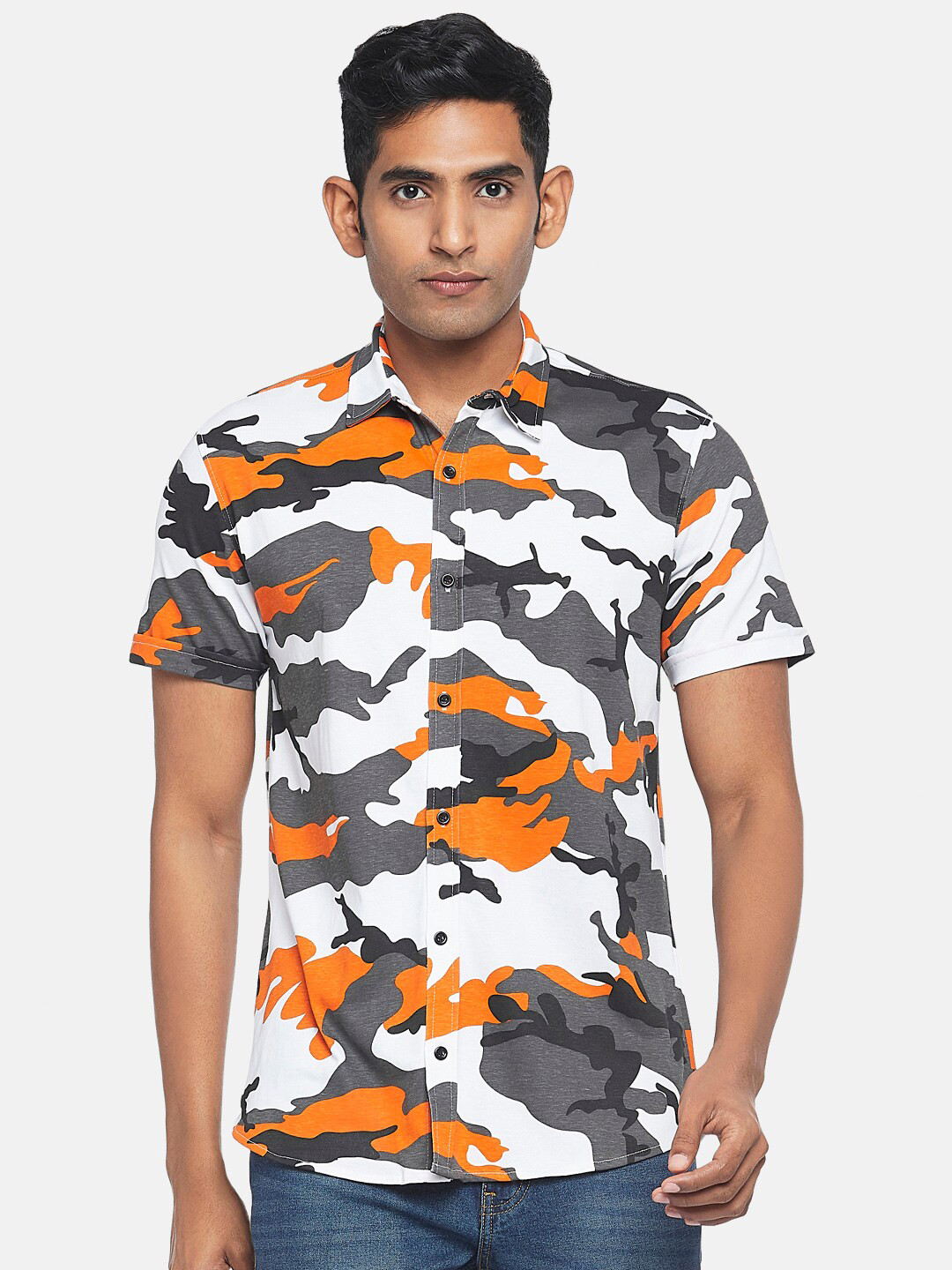 

People Men Orange Slim Fit Printed Casual Cotton Shirt