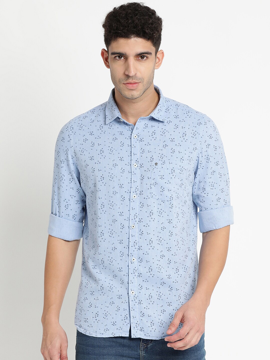 

Turtle Men Blue Printed Pure Cotton Casual Shirt