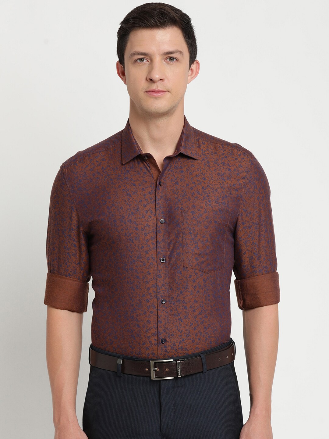 

Turtle Men Brown Floral Printed Pure Cotton Casual Shirt