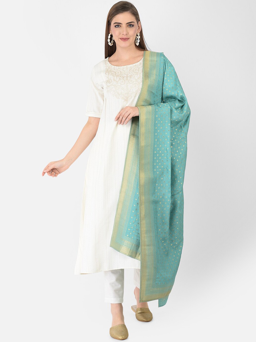 

Span Women White Embroidered Kurta