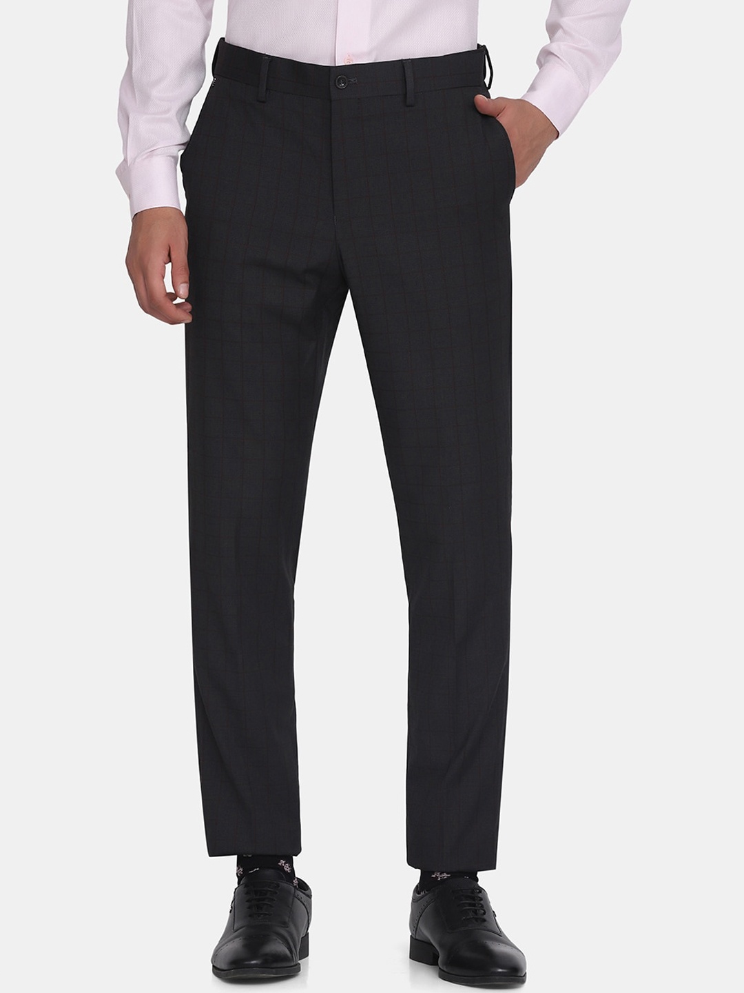 

Blackberrys Men Black Solid Trousers