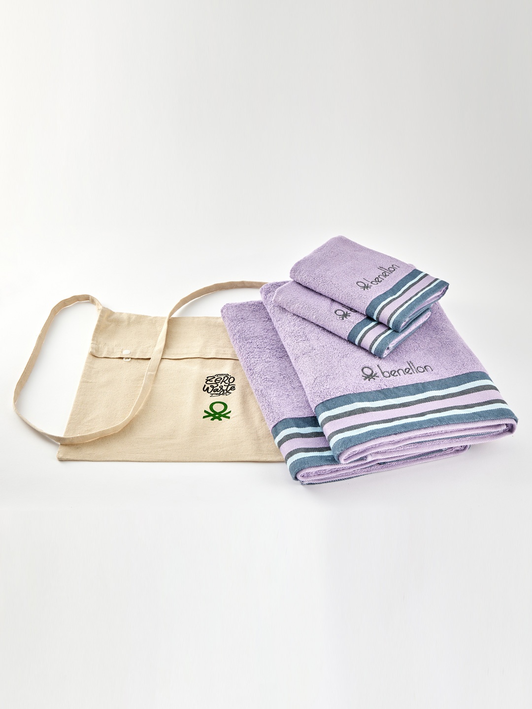 

United Colors of Benetton Set Of 4 Purple Solid 600 GSM Cotton Towels Set