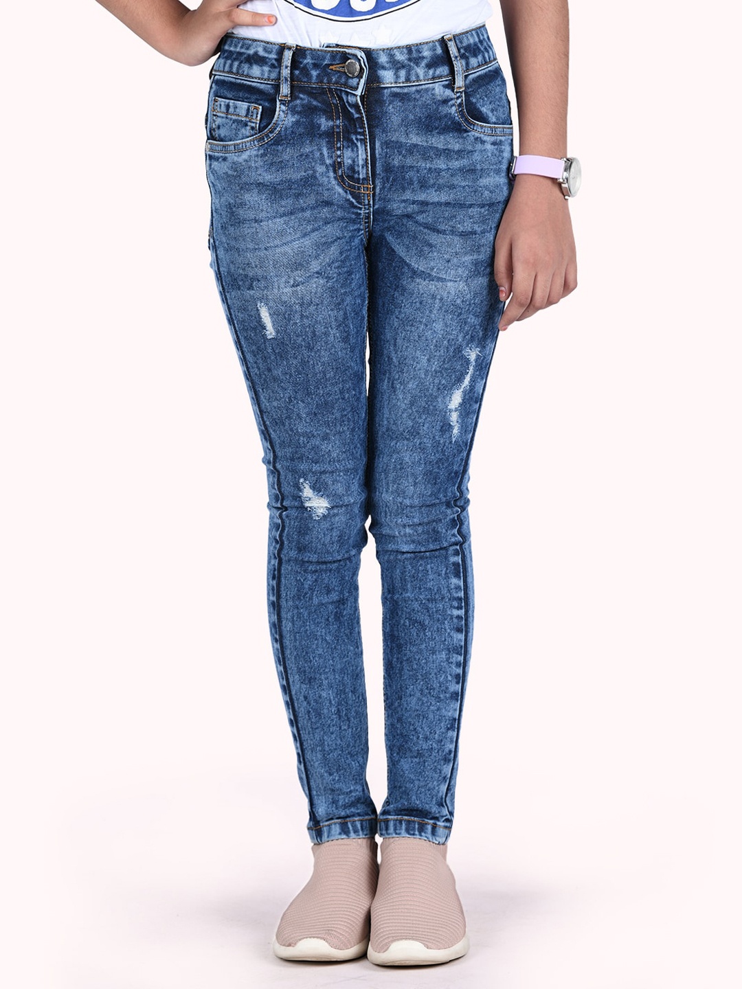 

Zalio Girls Slim Fit Mildly Distressed Light Fade Stretchable Jeans, Blue
