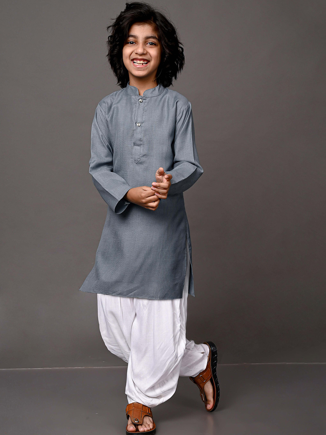 

VESHAM Boys Grey & White Kurta with Patiala