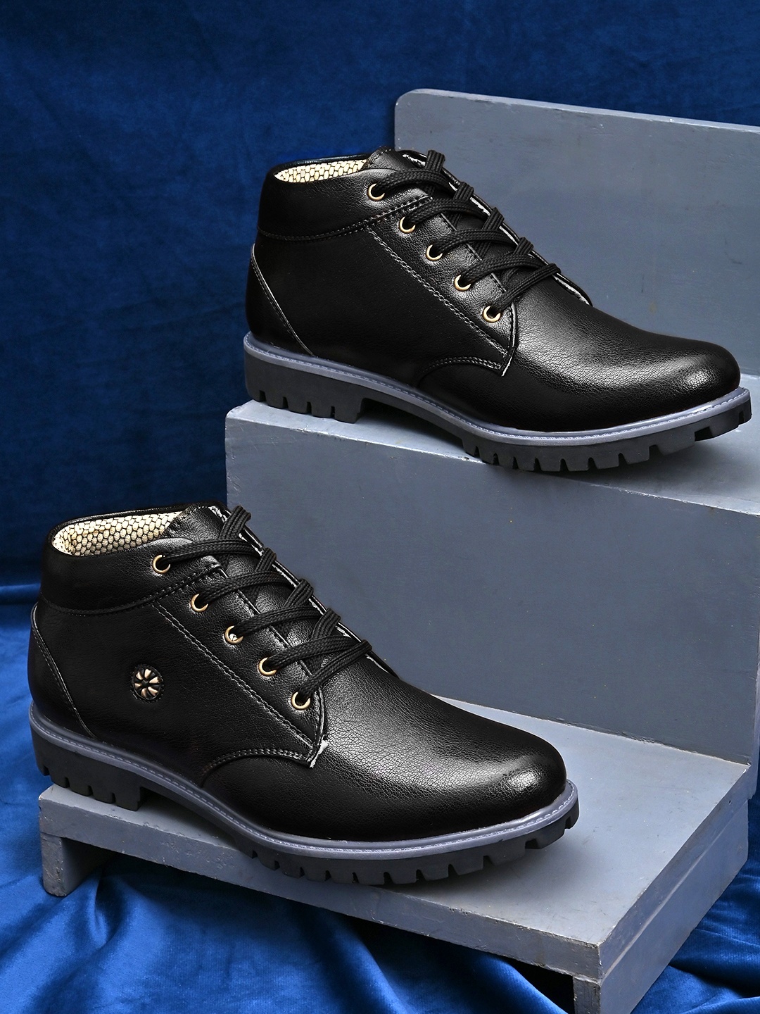 

Sir Corbett Men Black Solid Mid-Top Boots