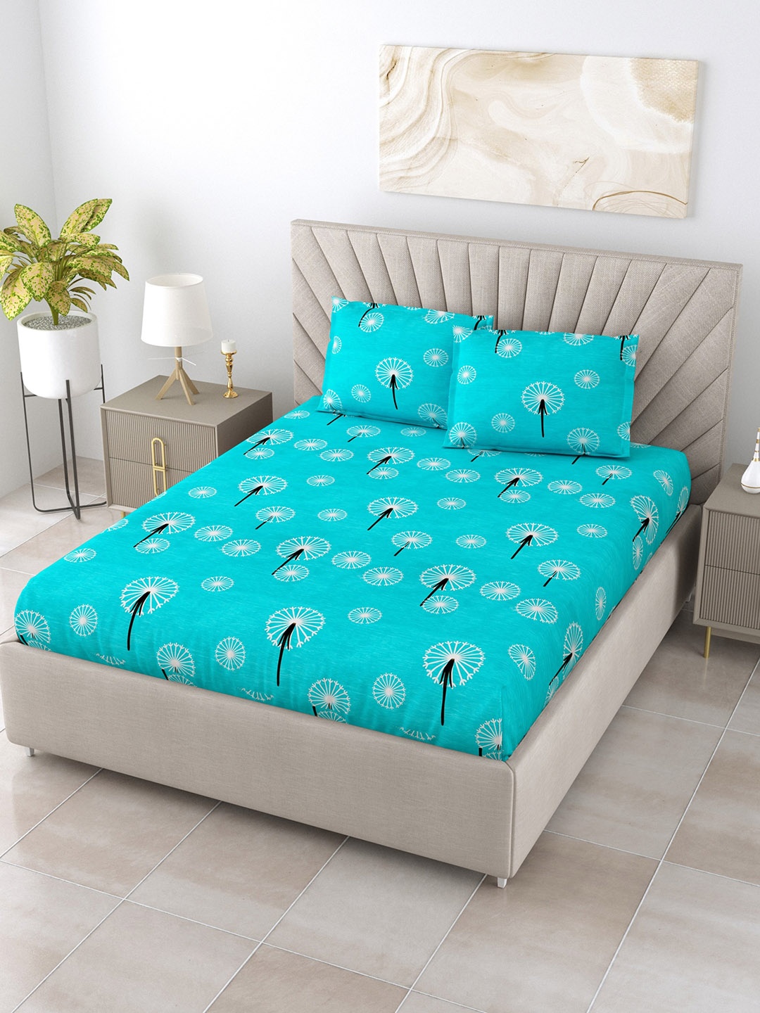 

Salona Bichona Turquoise & Black 180 TC Floral Polyester King Bedsheet & 2 Pillow Covers, Turquoise blue